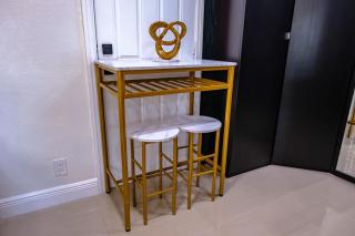 Stylish Bedroom Suite - Pembroke Pines - 6