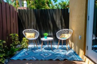 Stylish Bedroom Suite - Pembroke Pines - 1