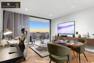 The Brass Pineapple Surfers Paradise 4217 - Gold Coast - 7
