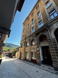 Old Town Whisper Apartments - Sarajevo - 9