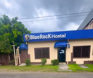 BlueRock Hostal - 9