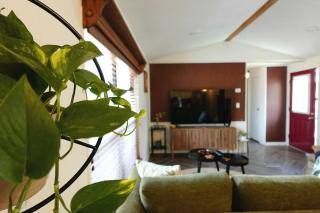 Grandma's House at Rosewood Lodge - Iola - 1