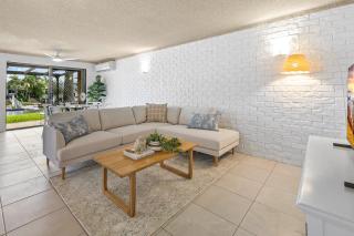 3-Bed Waterfront Apartment with Private Patio - 7