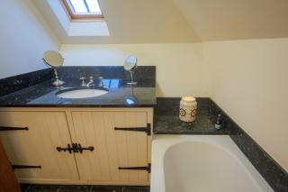 Seven Sisters and Oak House - 8