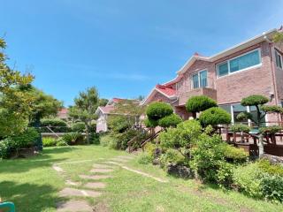 Jeju Ocean Sky Village Pension - Tŏkch'ŏl-li - 2