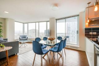 Gorgeous Unit with Beautiful City Views - Vancouver - 5