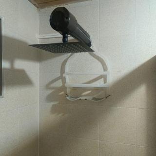 DORMITORIOS - BAÑO y TV - Guarne - 1