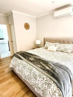 150 Unbeatable Location 3BR Stylish Stay - 0