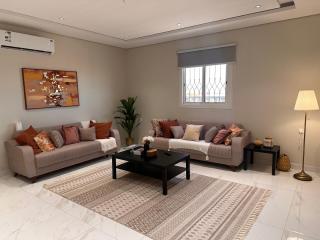 Downtown Apartments 7 Mins Drive to Al Masjid Nabwi - 7