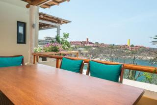 Luxury condo with ocean view & beach access - Tangolunda - 8