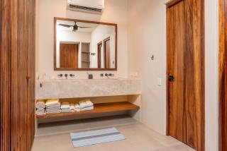 Luxury condo with ocean view & beach access - Tangolunda - 3
