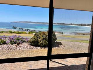 Baywatch - Emu Bay - Kangaroo Island - 2