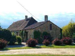 Charmante Maison de Campagne avec Jardin Clôturé, Cheminée et Wi-Fi Proche de la Dordogne - FR-1-616-150 - 2