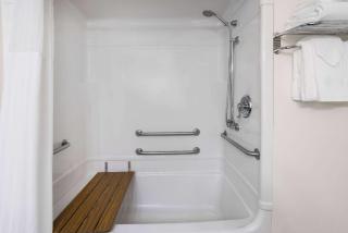 Days Inn by Wyndham Penn State - State College - 3
