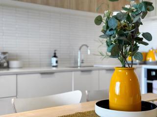 Ocean View Modern 2 bedroom with Parking in St Kilda - Melbourne - 5