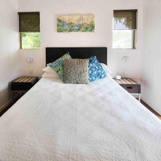 Watermark 3 - close to 4 Mile Beach - 5