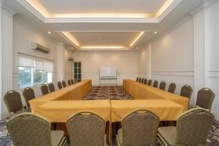 Sutomo Hotel Losari Makassar By LIFE - Makassar - 8