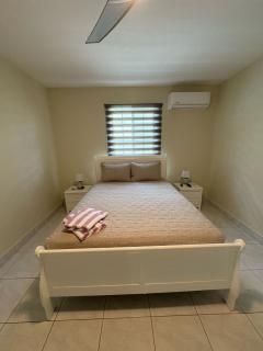 Bijou Villa Bloemond- 3BR-2BTH-pool Studio - Oranjestad - 8