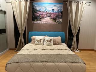 SemiD Cozy home in Mount Austin Toppen Aeon fix to 14pax with 4BR - Johor Bahru - 0