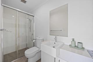 Inviting 2BR Stay by the Sand at Rockingham - 1