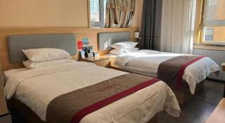 Thank Inn Plus Hotel Xinjiang Urumqi Tianshan District Bingtuan Erzhong - Ürümqi - 4