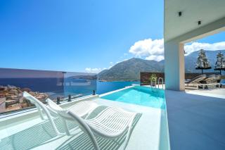 Sun Bliss Villa, wrapped in blue - Balíon - 0