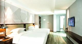 Borrman Hotel Yunfu Xinxing County Bus Station - 3