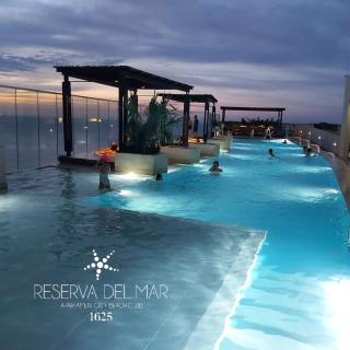 Hermoso y lujoso piso 14 con Salida Directa a la playa y clubhouse increible - Santa Marta - 6