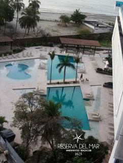 Hermoso y lujoso piso 14 con Salida Directa a la playa y clubhouse increible - Santa Marta - 4