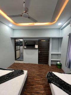 Hotel Shree Gangotri - Ujjain - 6