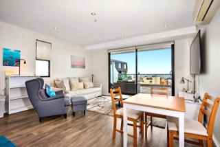2BR Apartment with Ocean Views Parking - Melbourne - 0