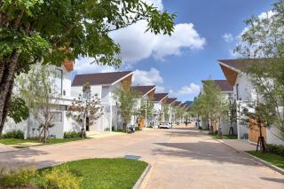 Designer 3BR Pool Villa in New Build LuxPride 4 L8 Residence - Ban Pak Lak - 2