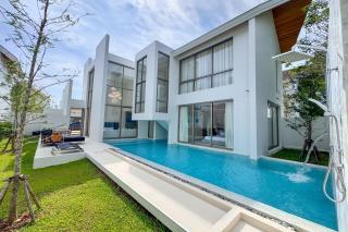 Designer 3BR Pool Villa in New Build LuxPride 4 L8 Residence - Ban Pak Lak - 0