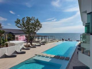 Rattana Pura Beach Resort - 1
