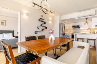 Newly Renovated Oceanview Luxe Stay with Free Parking - Honolulu - 3