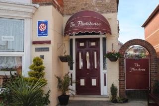 The Flintstones Guesthouse - Weymouth - 0