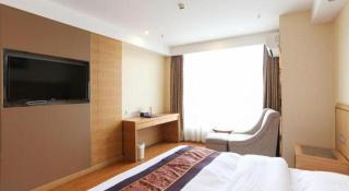 GreenTree Inn Jiangsu Wuxi Huishan High-Speed Rail Qianzhou Chongwen Road Business Hotel - Wuxi - 1