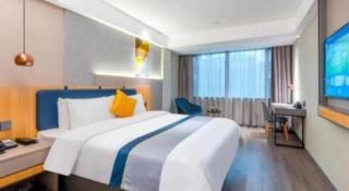 Home Inn Selected Guangzhou Zhujiang New Town Wuyangcun Metro Station - Guangzhou - 1