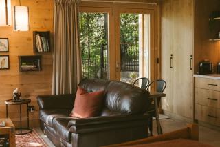 THE BIRD'S NEST - Secluded getaway! - Christchurch - 1