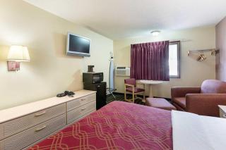 Americas Best Value Inn Beatrice - Beatrice - 3