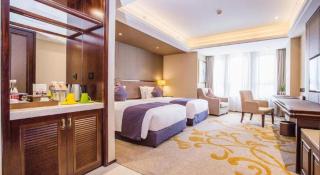 Sky World Hotel Qingdao - Qingdao - 1