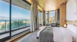 Erhai Lake Seclusion Life - 2