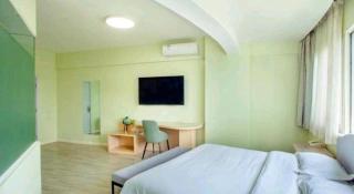 Super 8 Hotel Chengde Imperial Summer Resort - Chengde - 1