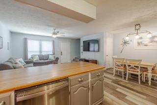 Seas The Day, Pet Friendly Walk to beach! - Panama City Beach - 9