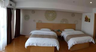 GreenTree Inn Anqing Qianshan County Sunshine City Express Hotel - Anqing - 1