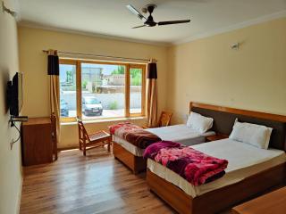 Sixteen Arahat guest house - Leh - 4