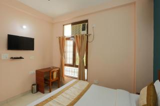 Hotel Cladis Sector 19 Noida - Noida - 7