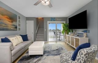 Susie Q's Beach Retreat by Sand Seeker Vacations - 7
