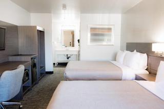 Quality Inn & Suites Lathrop - Lathrop - 1