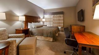 Green Mill Village Hotel & Suites, BW Signature Collection - Arcola - 1